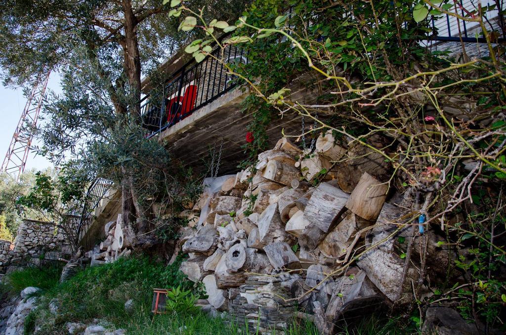 Hotel Vila "Oda E Miqve" Vlorë Exterior foto